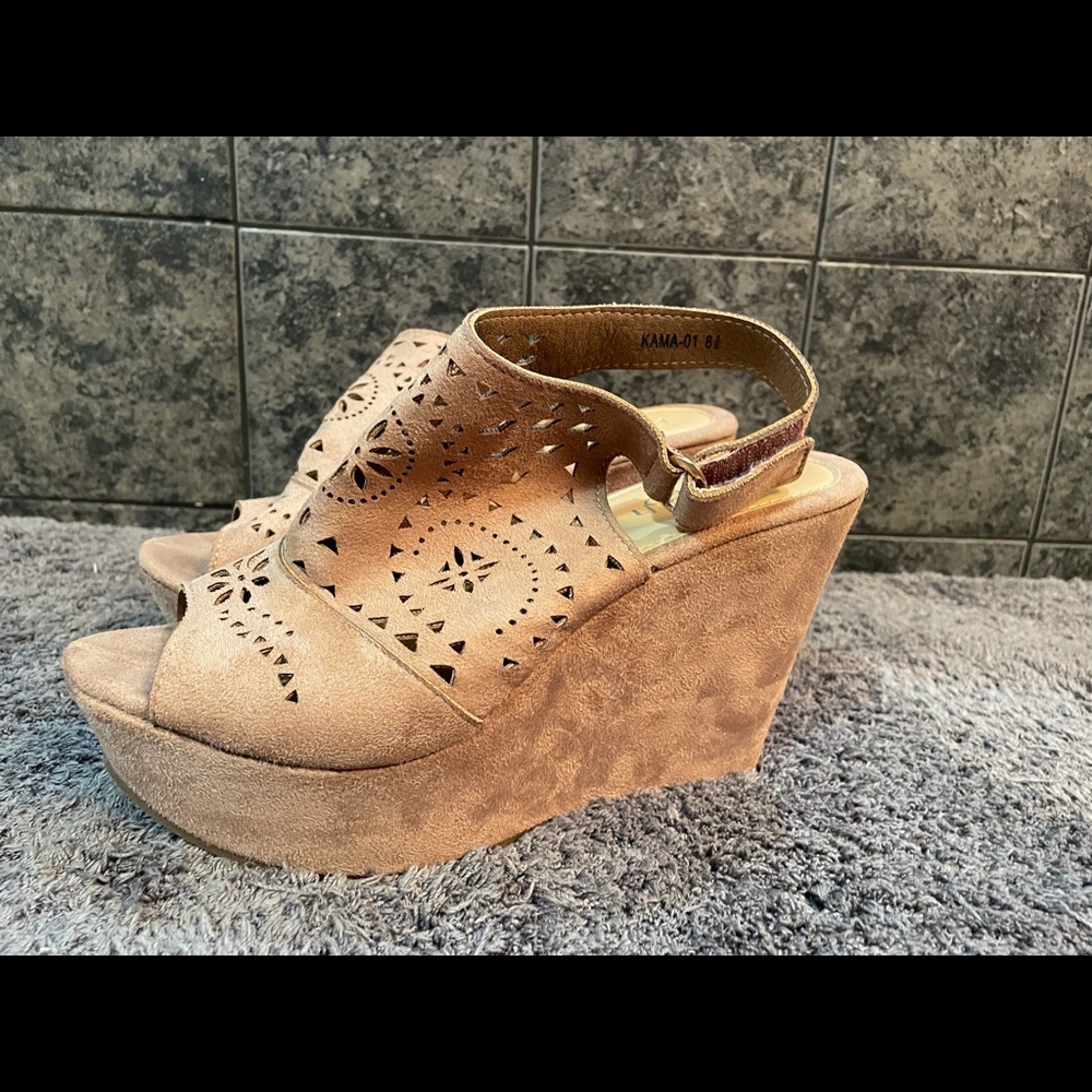 Wedges suede like